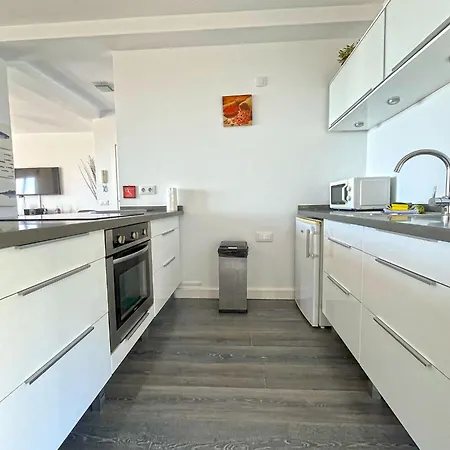 Sol Y Mar Amplio Con Dos Y Balcon