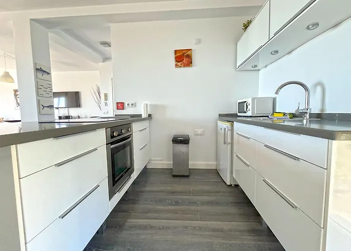 Sol Y Mar Amplio Con Dos Y Balcon